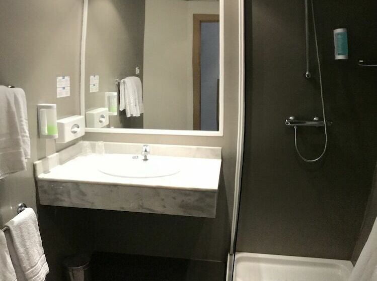 Номер Стандарт, Holiday Inn Express San Sebastian De Los Reyes, An Ihg