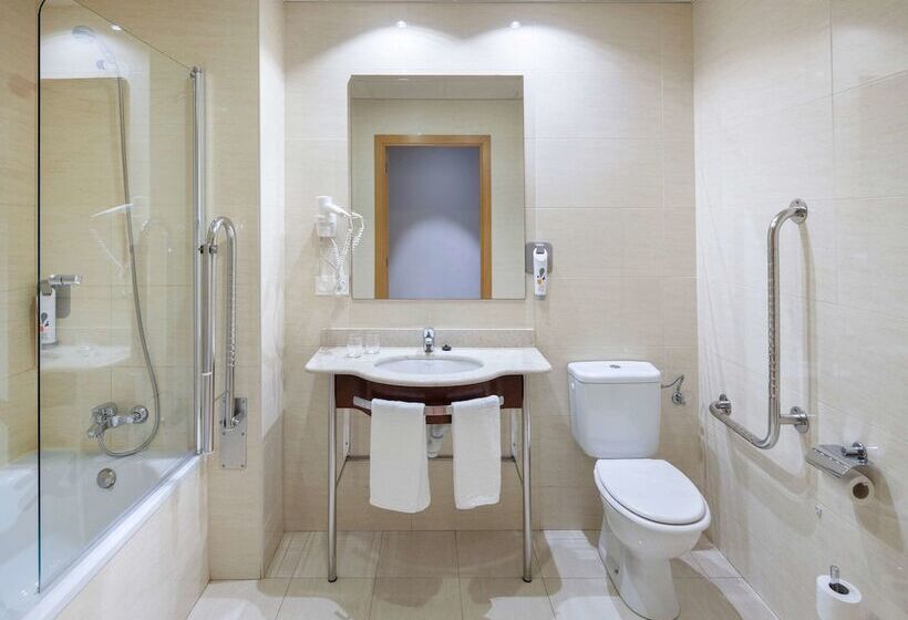 Номер Стандарт, Ibis Styles Pamplona Noain