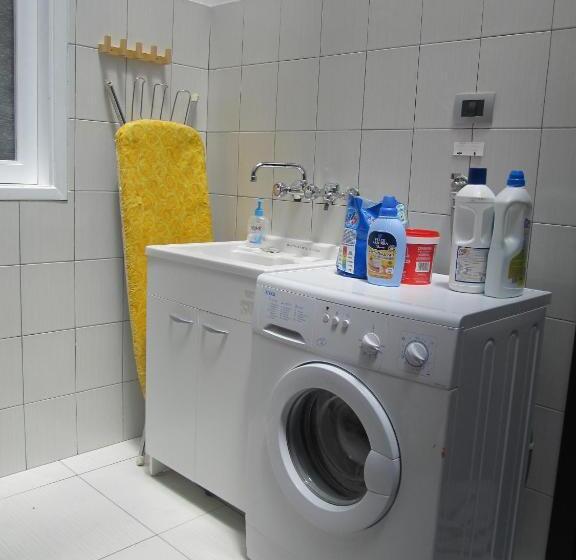 חדר סטנדרט לשלושה עם מרפסת, B&b Persi Nel Sud