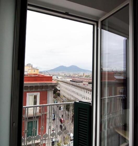 اتاق استاندارد با تخت بزرگ, Gb Vesuvius Napoli