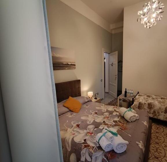 اتاق استاندارد با تخت بزرگ, Tyrrenium Salerno