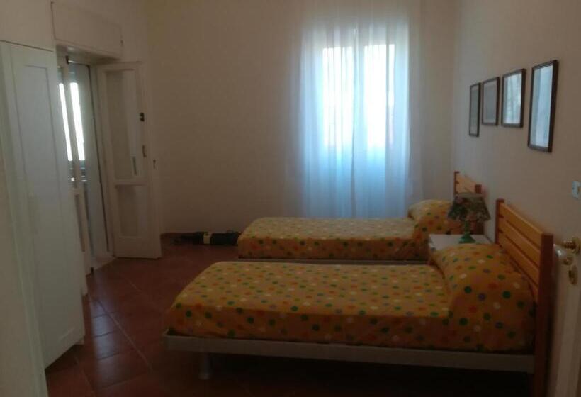 اتاق استاندارد چهار تخته, La Casa Di Astrea