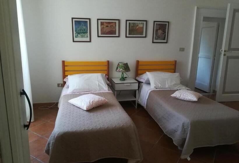 اتاق استاندارد چهار تخته, La Casa Di Astrea