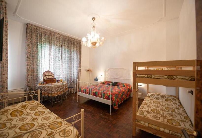Семейный Номер, B&b Family First