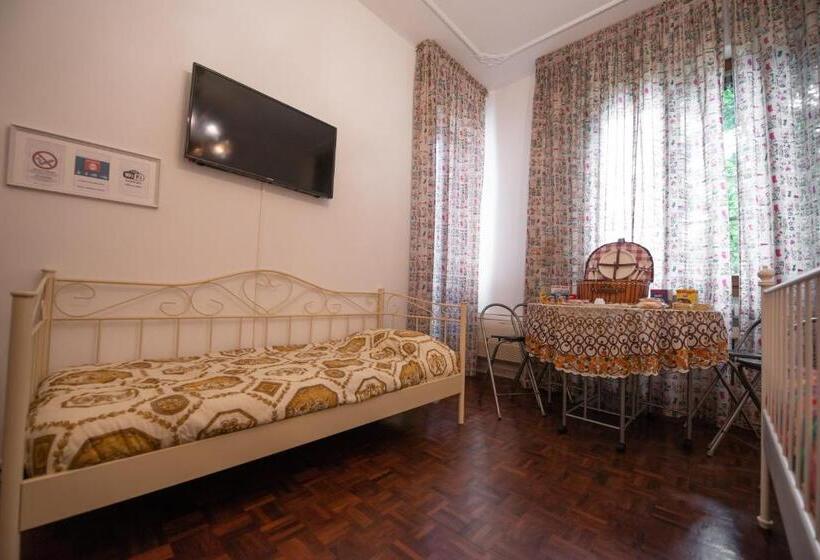 Семейный Номер, B&b Family First
