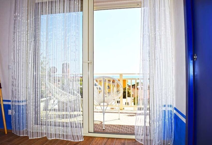 Номер Комфорт Вид на Море, Bella Villa