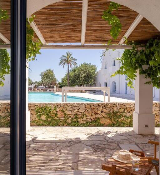 Четырехместный Номер Deluxe, Masseria Malvindi