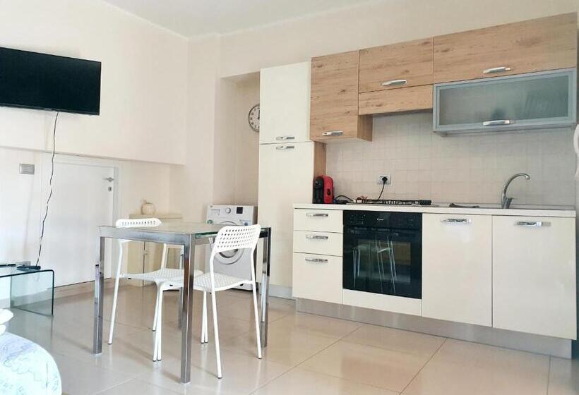 استودیوی استاندارد, Scuto Home