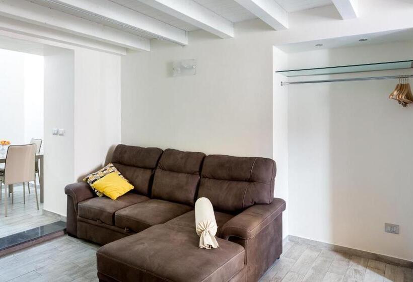 اتاق استاندارد, Scuto Home