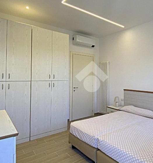 Apartamento 2 Dormitórios, Residence Cristallo
