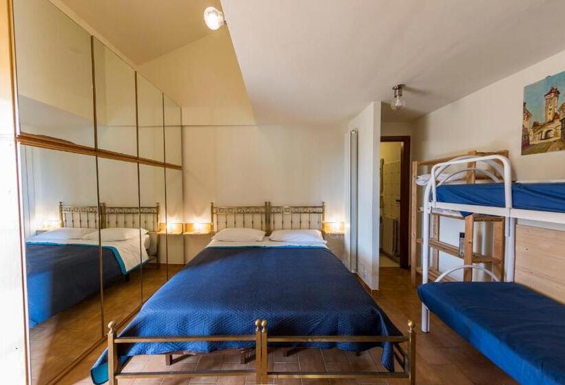 اتاق لوکس, Bed & Breakfast Hotel California