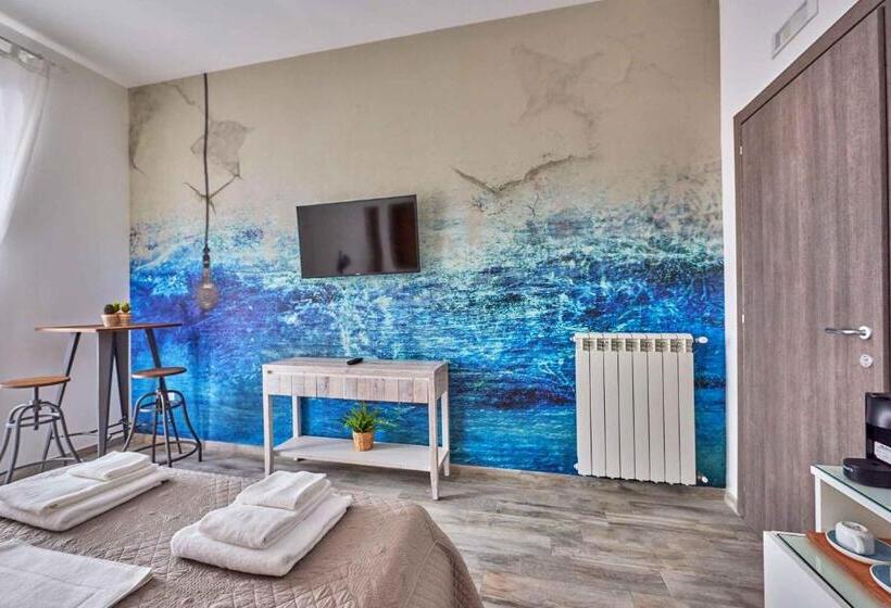 Standard room with outdoor bath, Il Chiattillo