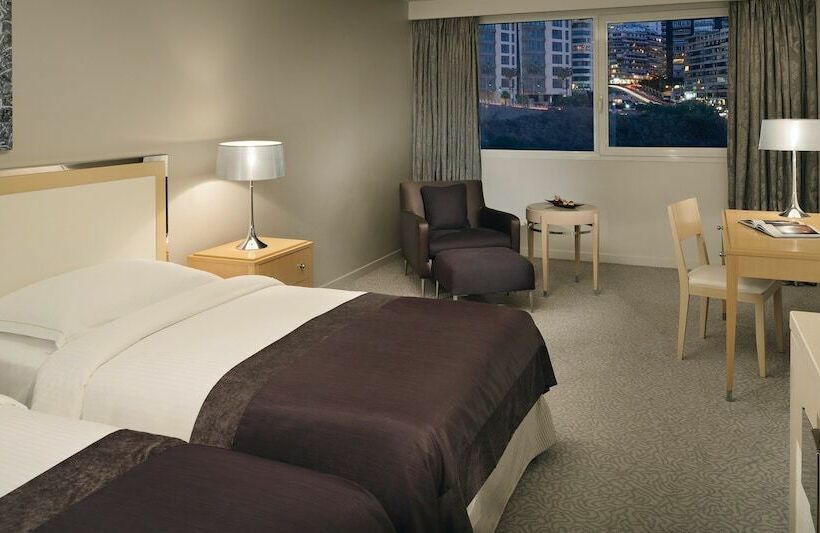 اتاق سوپریور با چشم‌انداز شهر, Mövenpick Hotel Beirut