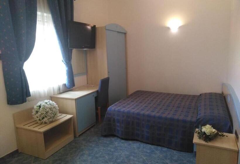 Номер Стандарт Трехместный, Belvedere Hotel Club