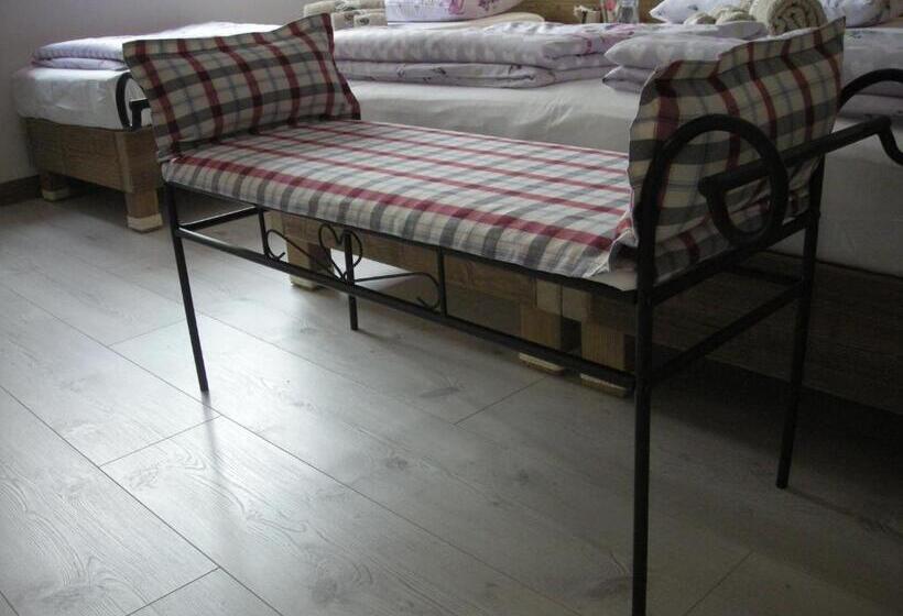 标准三人间, B&b Il Crocevia