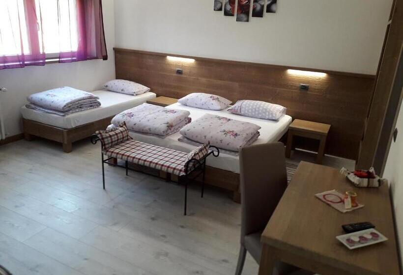 标准三人间, B&b Il Crocevia