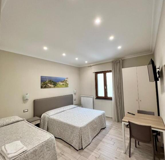Трехместный Номер Комфорт, Relais Milo