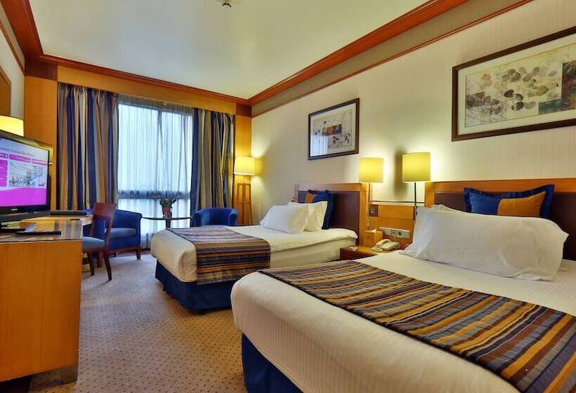 اتاق کلاب, Crowne Plaza Hamra Beirut, An Ihg