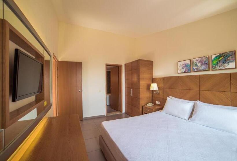 Номер Клуб, Pine Bay Holiday Resort