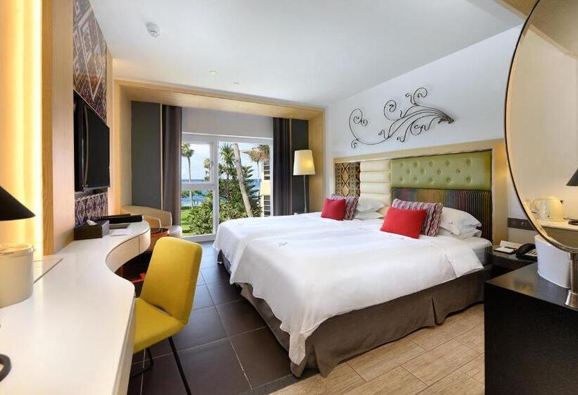 اتاق استاندارد با چشم‌انداز دریا, Chateau Beach Resort Kenting