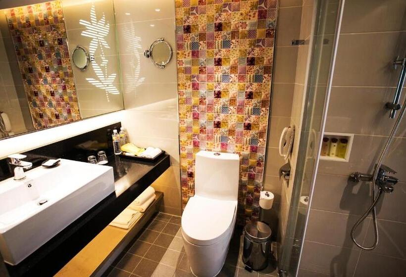 اتاق استاندارد با چشم‌انداز کوهستان, Chateau Beach Resort Kenting