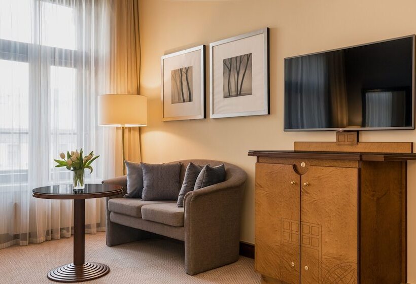 اتاق لوکس با تخت بزرگ, Corinthia Hotel St Petersburg