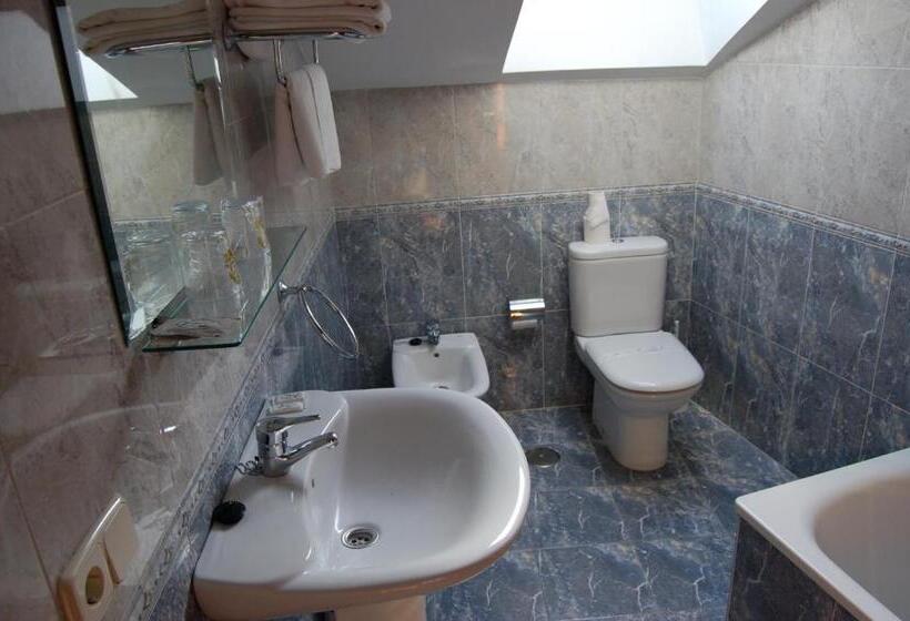 スタンダードトリプルルーム, Apartamentos Peña Santa