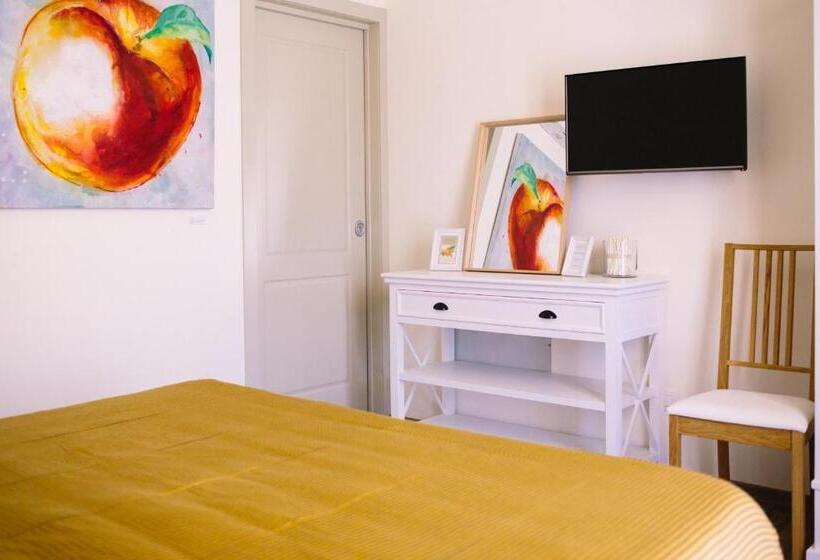 اتاق استاندارد با سرویس بهداشتی مشترک, Agriturismo Familiare I Giardini Del Lago
