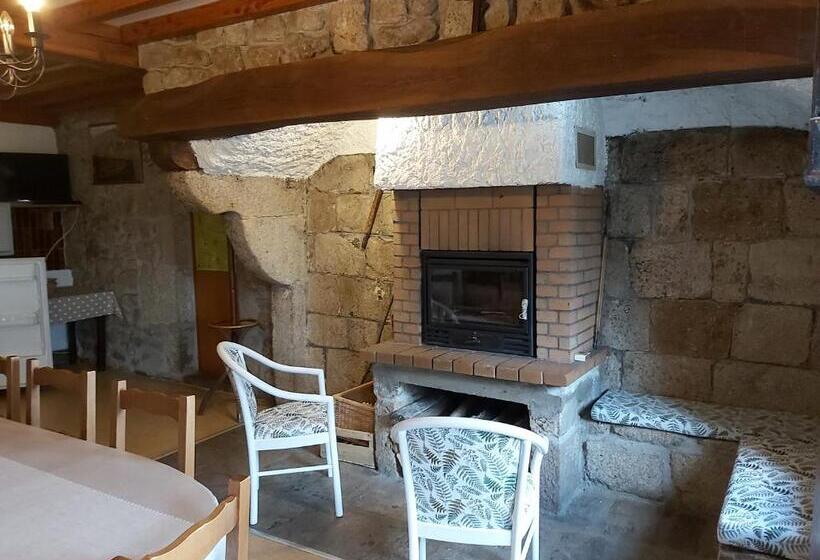 Апартаменты 3 Спальни, Ferme Auberge Linossier