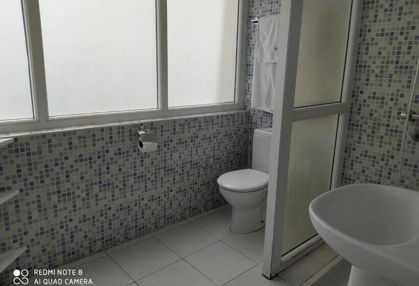 Семейный Номер, Hôtel Petite Suède