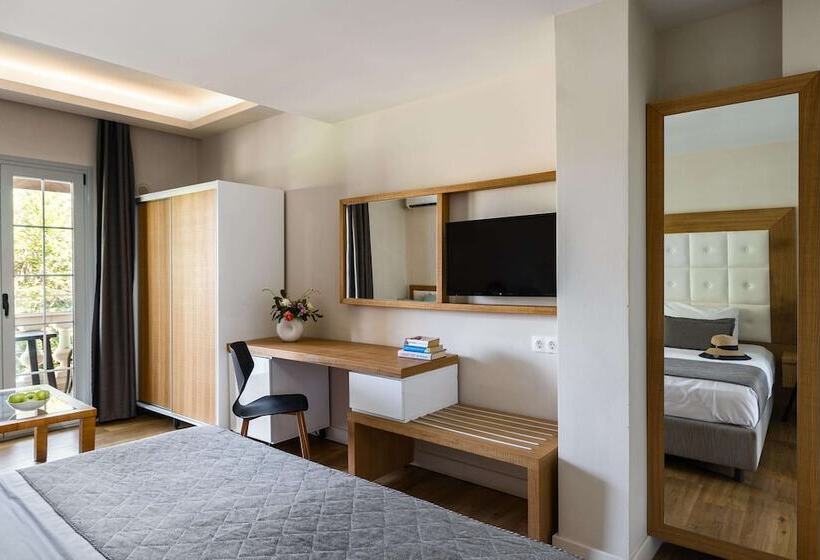 اتاق لوکس با چشم‌انداز باغ, Akron Seascape Resort, A Member Of Brown Hotels