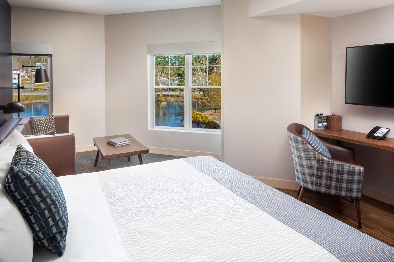 Стандартный Номер Кровать Кинг, Voco Saranac Lake Ny Waterfront, An Ihg