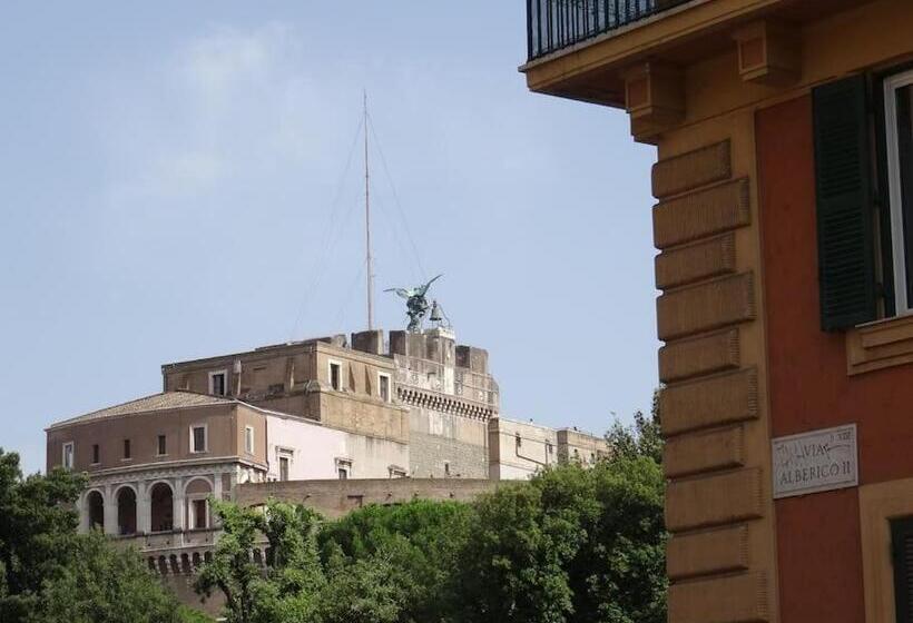 דירת חדר עם טרסה, Domus Alberico