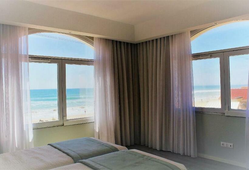 اتاق پرمیوم با چشم‌انداز دریا, Golden Beach Guest House & Rooftop Bar