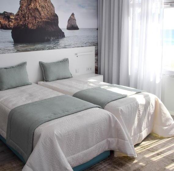 اتاق پرمیوم با چشم‌انداز دریا, Golden Beach Guest House & Rooftop Bar