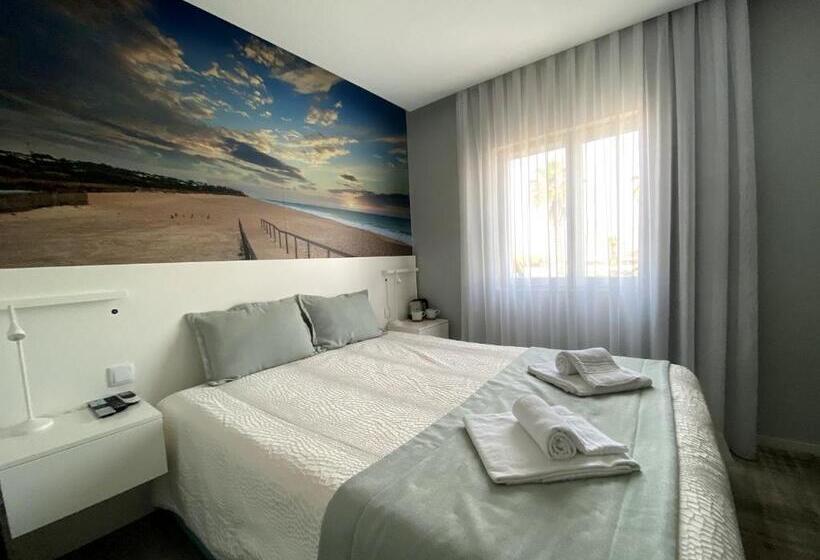 اتاق لوکس با چشم‌انداز دریا, Golden Beach Guest House & Rooftop Bar
