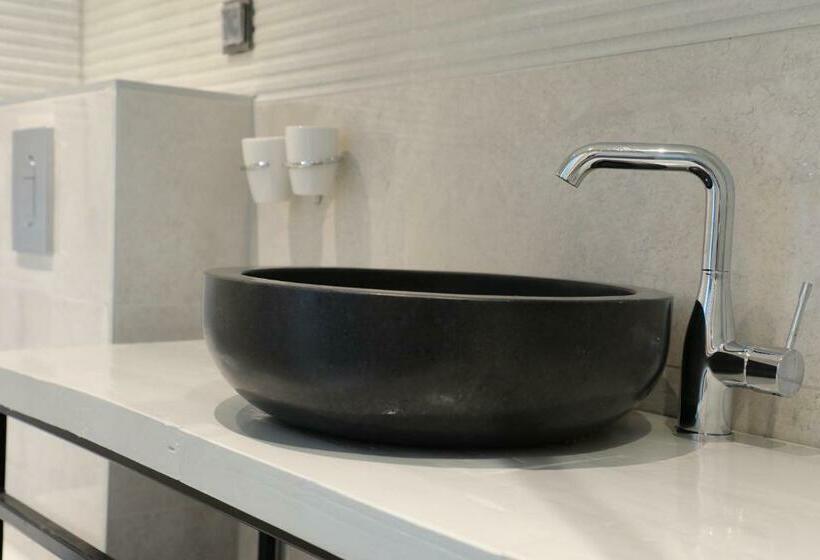 디럭스 룸 킹사이즈 침대, Valerius BoutiqueHotel