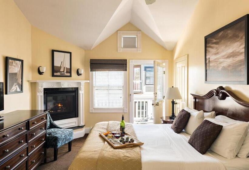 キングサイズベッドのデラックスルーム, Crowne Pointe Historic Inn Adults Only