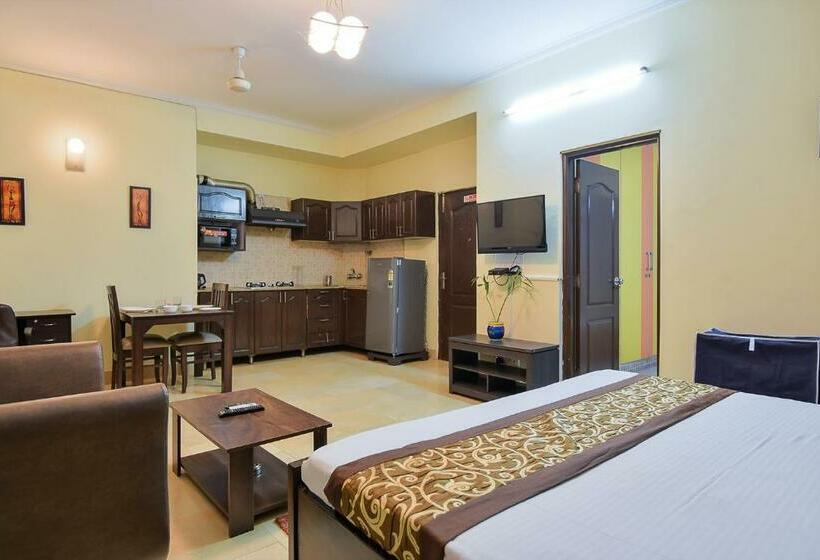 Escritório Estándar, Studio Serviced Apartments Near Fortis Hospital