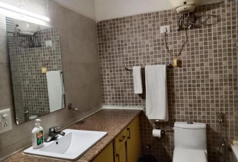 Apartamento 1 Dormitório, Studio Serviced Apartments Near Fortis Hospital