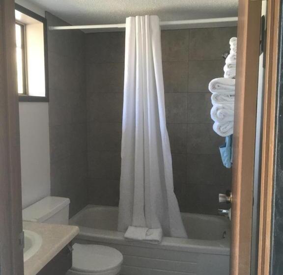 Четырехместный Номер Классик, Christina Lake Motel And Rv Park