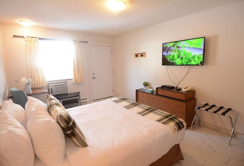 Четырехместный Номер Стандарт, Christina Lake Motel And Rv Park