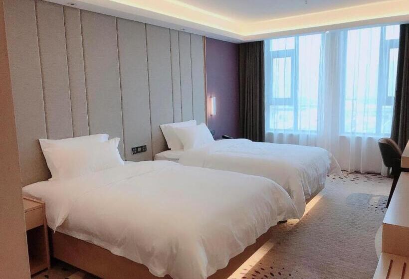 Номер Deluxe, Lavande Hotel Mianyang Santai North Passenger Transport Center Binjiang Park