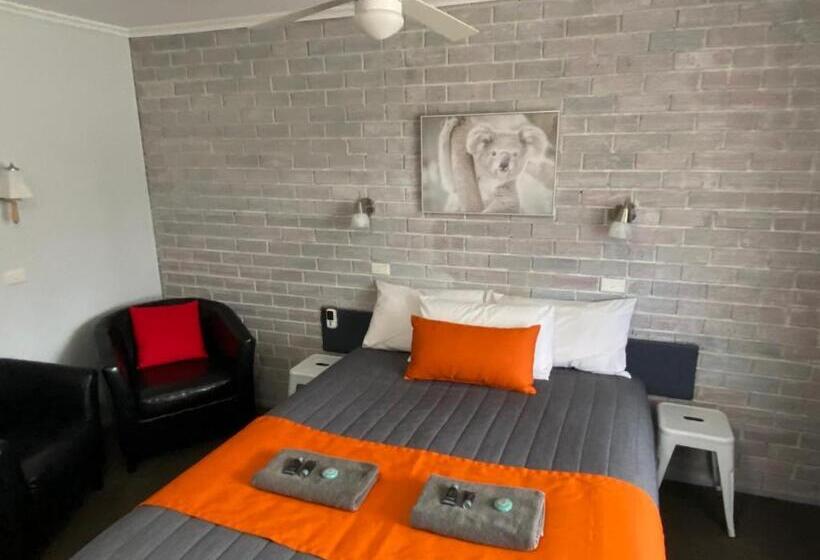 패밀리 룸, Creswick Motel