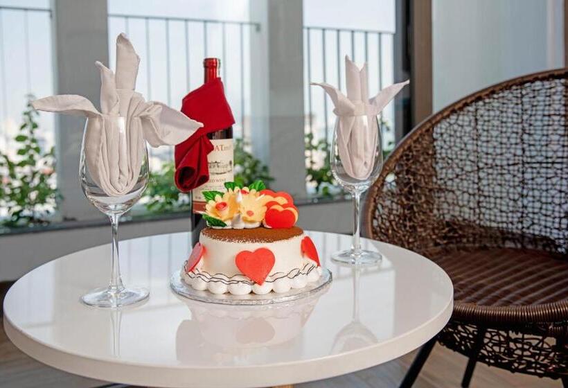 سوئیت پریمیوم, Gold Plaza Hotel Da Nang