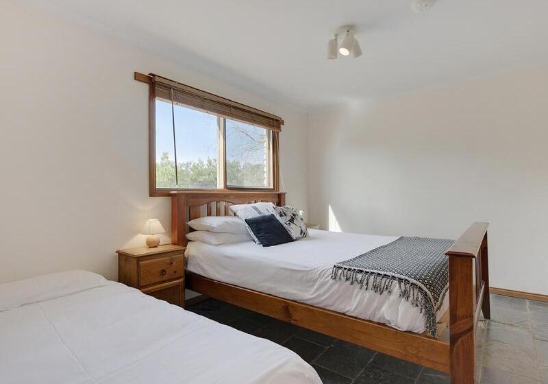 디럭스 패밀리 룸, Steeles Island Retreat