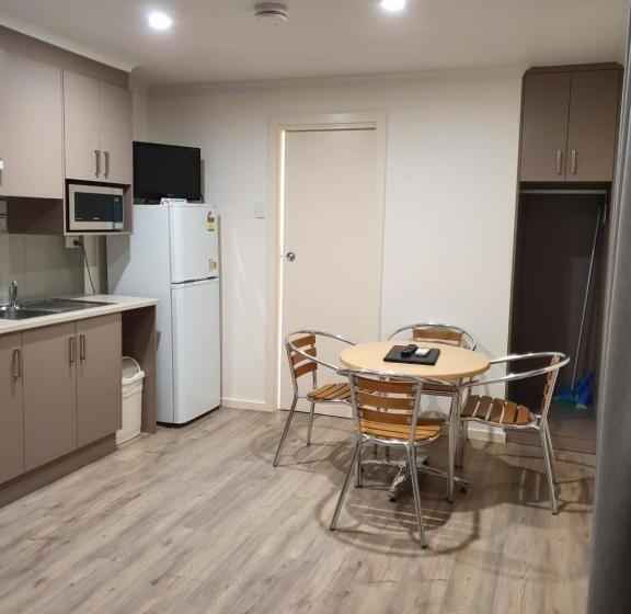 4인용 스탠다드 룸, Paringa Caravan Park