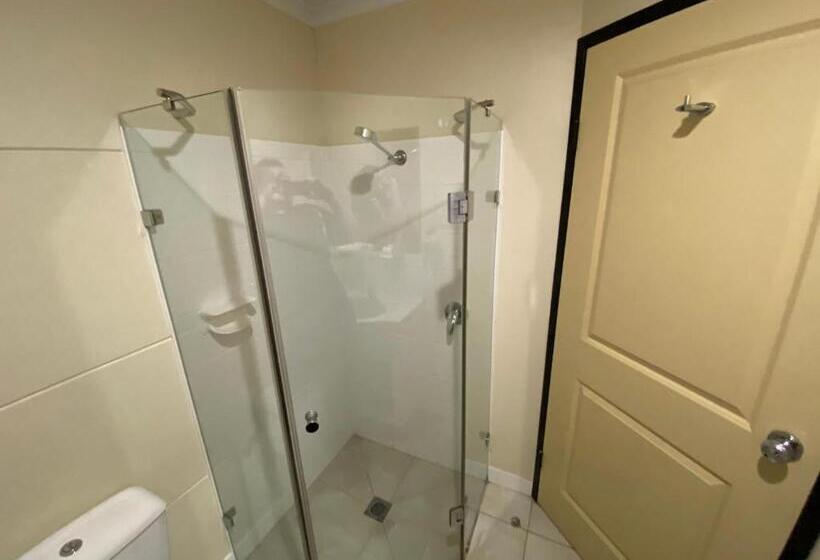 디럭스 스위트 킹 침대, Balranald Club Motel