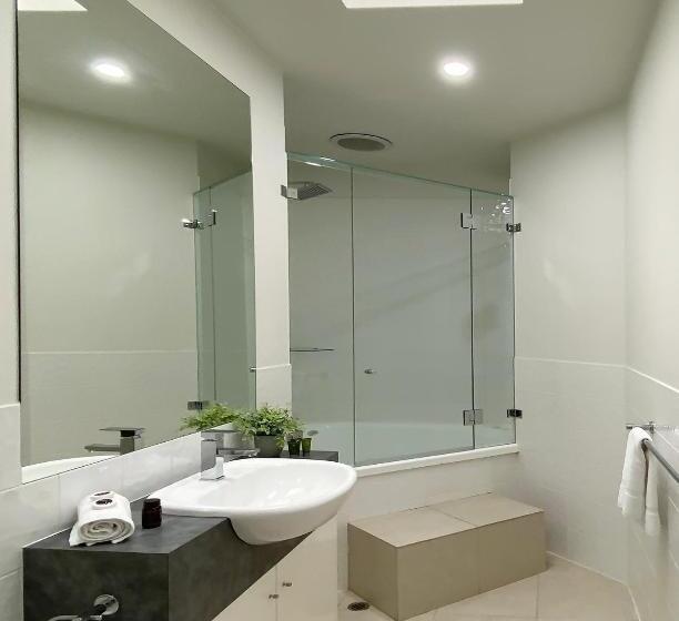 침실 3개 아파트, Shells Apartments