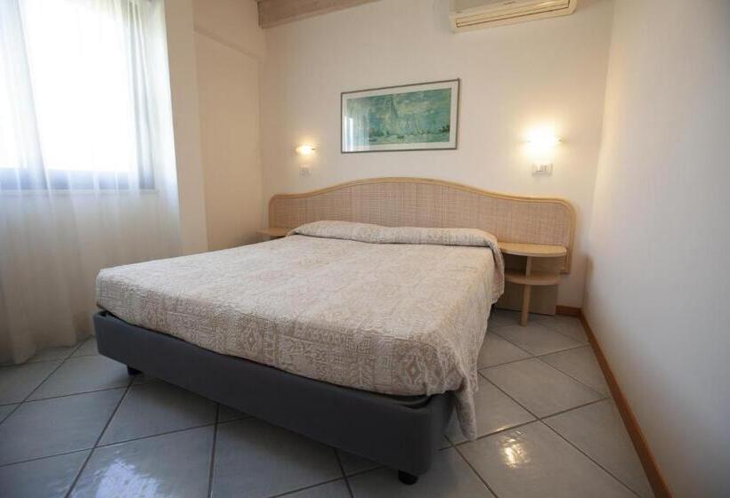 Apartamento 2 Dormitórios, Residence Ascot